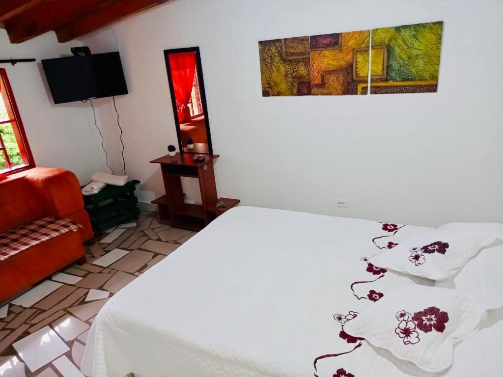 House Bed & Breakfast Guatape Exterior photo